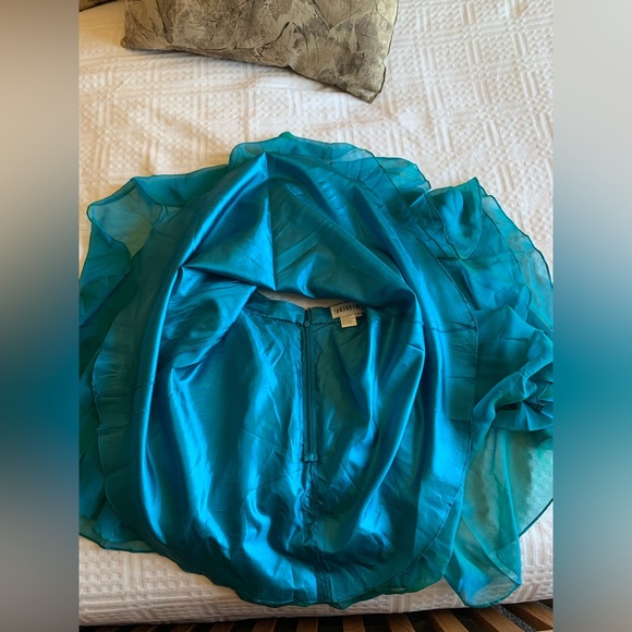 Sherri Hill jade turquoise, green, two piece stunning dress - Picture 8 of 8